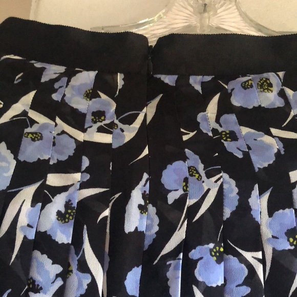 Ann Taylor Petite Multicolored Poppy Pleated Skirt - Picture 5 of 11